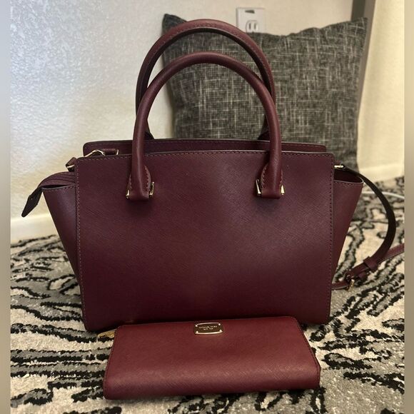 Michael Kors Burgundy Salma Medium Handbag and Wallet Set - Picture 3 of 13